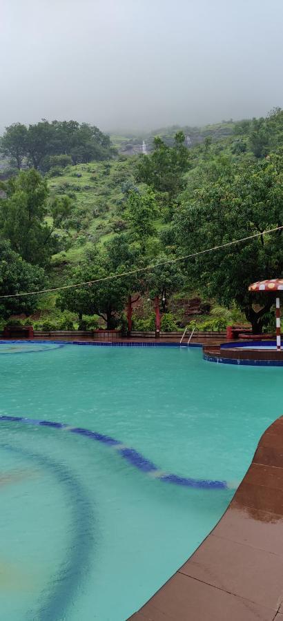 Golden Resort And Farm Nashik Ngoại thất bức ảnh