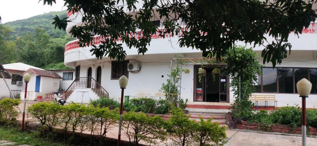 Golden Resort And Farm Nashik Ngoại thất bức ảnh