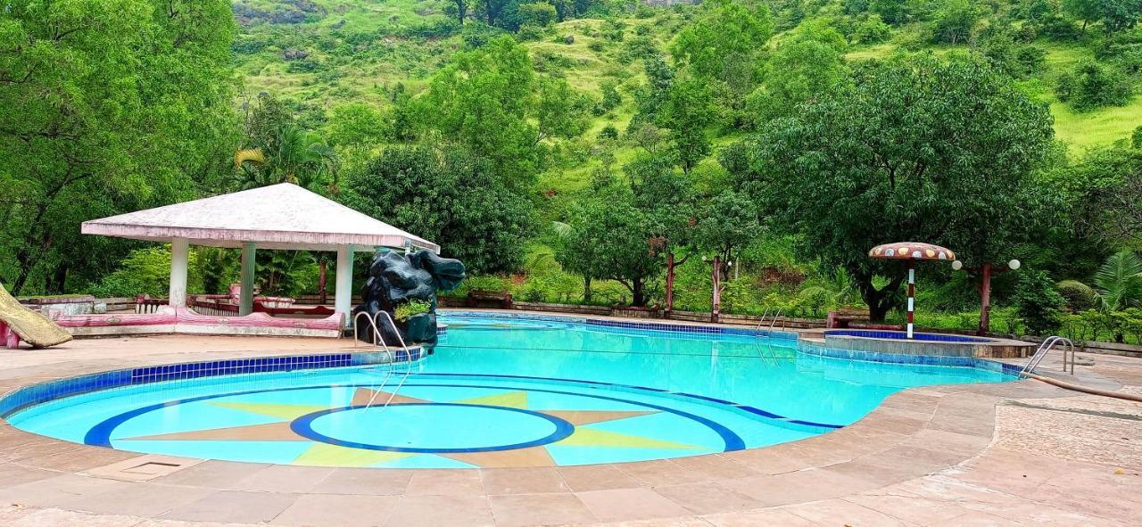 Golden Resort And Farm Nashik Ngoại thất bức ảnh